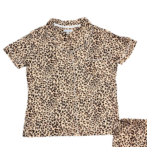 White Mark Short Sleeve Pajama Set Cheetah Animal Print Medium Sleep Set Comfy - Picture 3 of 7